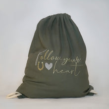 Laden Sie das Bild in den Galerie-Viewer, "Follow your heart" Gymbag - Biniebo